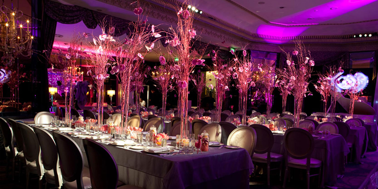 Our Gala Dinner and Themed Event service can be part of our full event management package or as an individual service. 